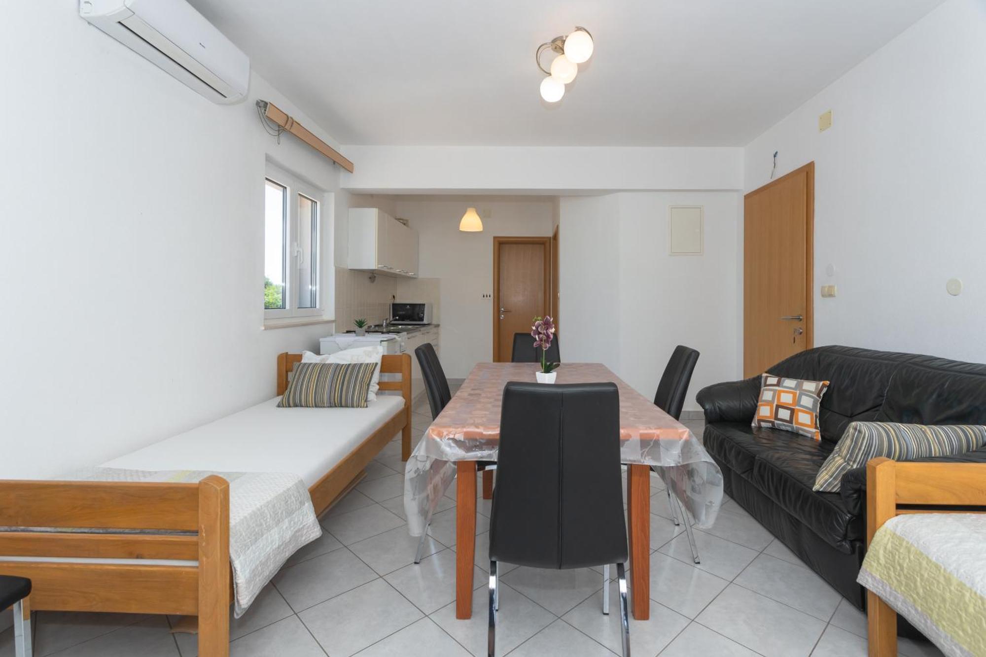 Apartments Klaudia Cista Velika 沃迪切 外观 照片