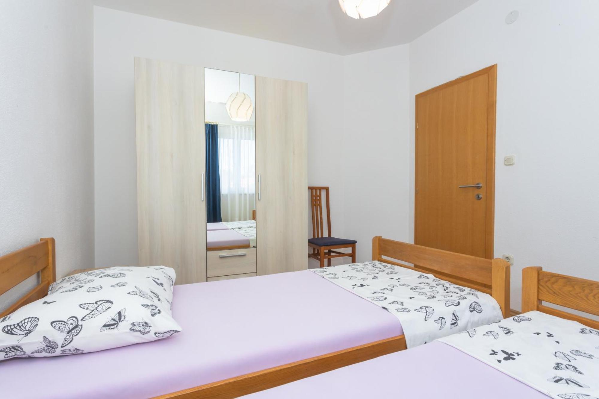 Apartments Klaudia Cista Velika 沃迪切 外观 照片