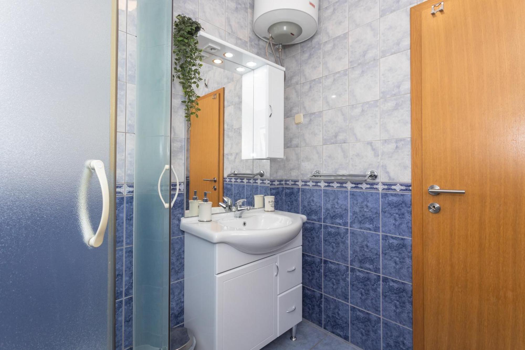 Apartments Klaudia Cista Velika 沃迪切 外观 照片